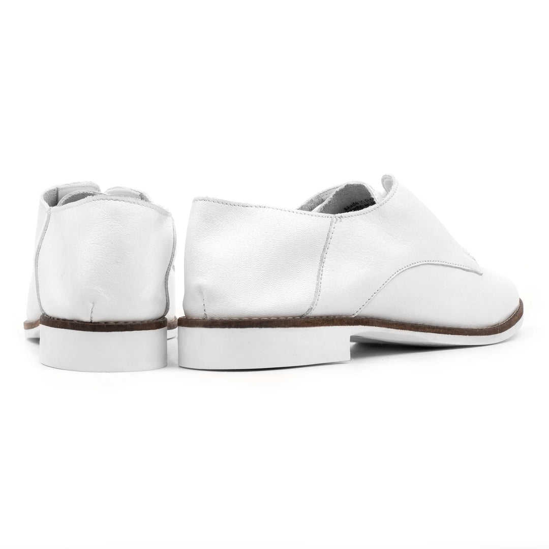 CIPZŐFŰZŐS CIPŐ Fehér bőr