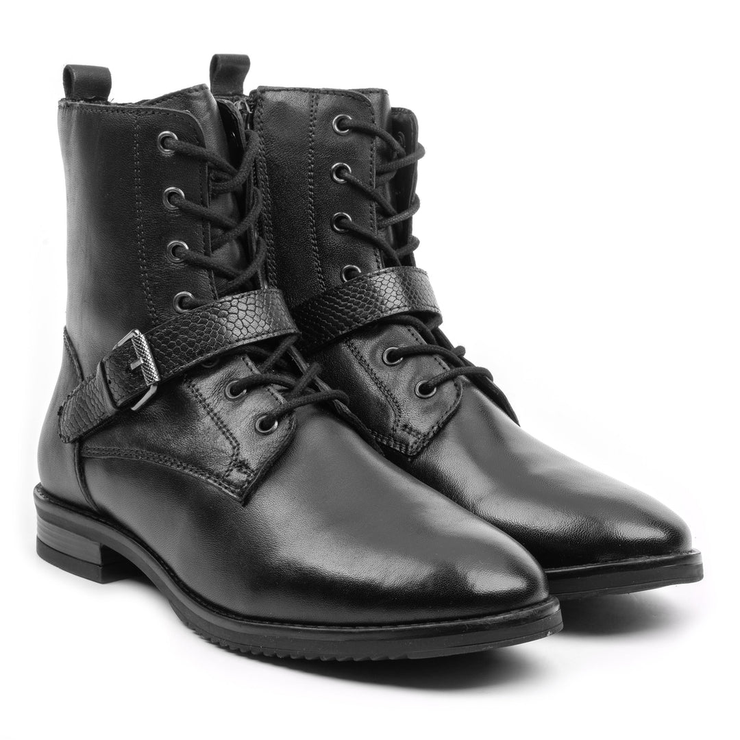 Henley fekete csipkecsizma