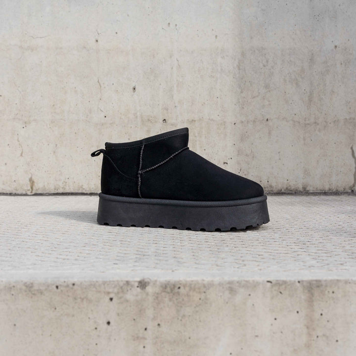 Isla fekete rövid csizma