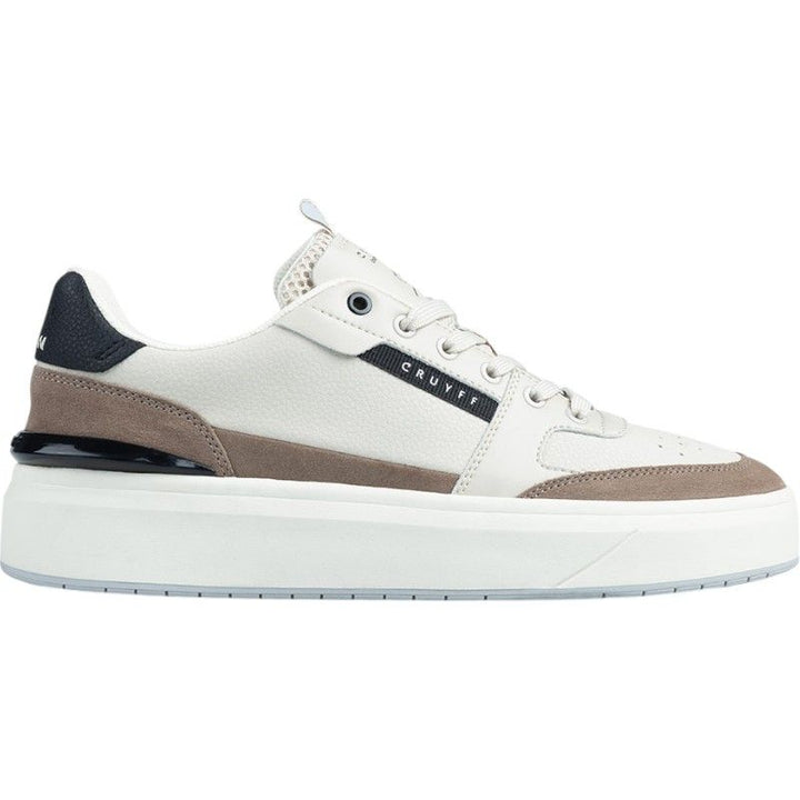 Jóváhagyott bézs sportcipő