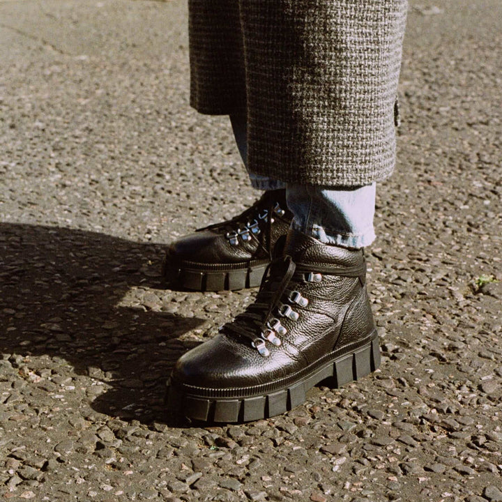 BORAGE BOOT fekete bőr