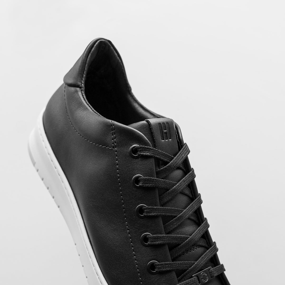 BENNET CITY LOW fekete loafer