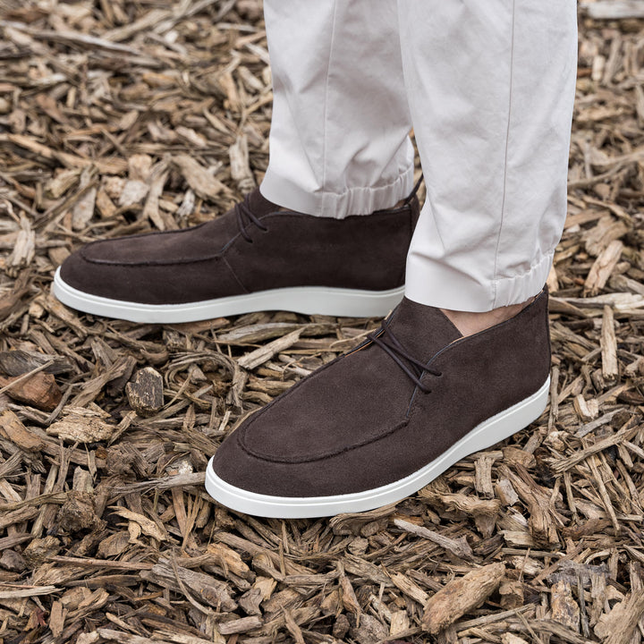 CAVE MOC CHUCKA Barna Velúr