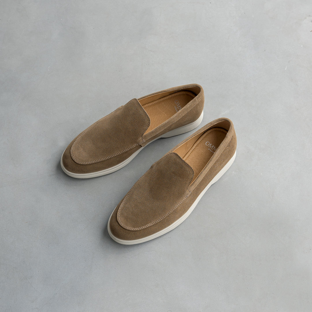 ACE LOAFER Maroliv Velúr