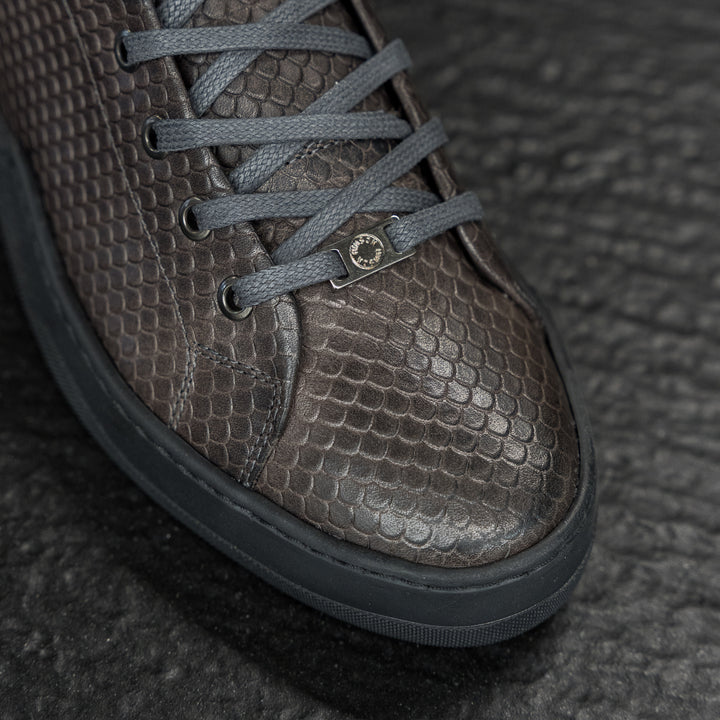 ESKO CITY LOW sötétszürke/barna dombornyomott bőr sneaker