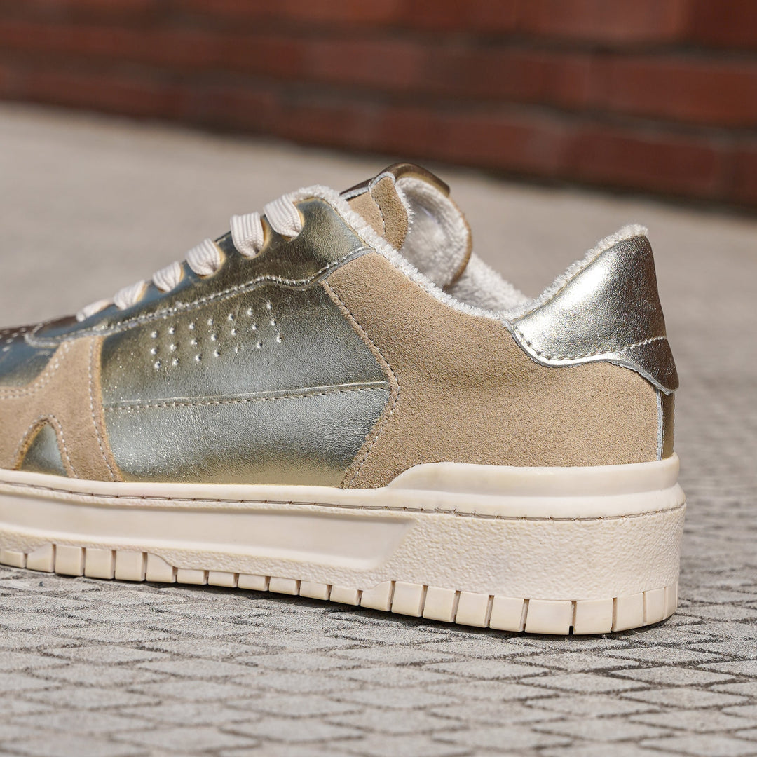 VIOLETTA SNEAKER Arany fémes bőr velúr