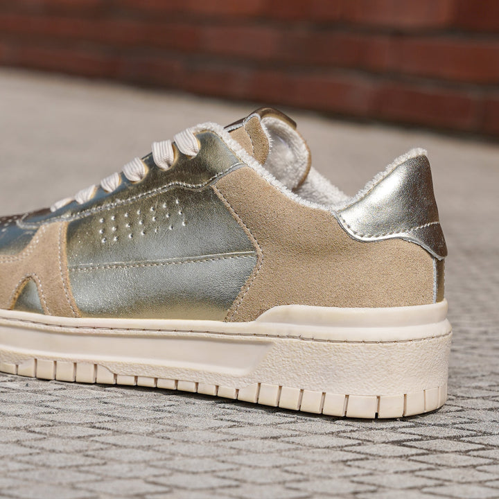 VIOLETTA SNEAKER Arany fémes bőr velúr