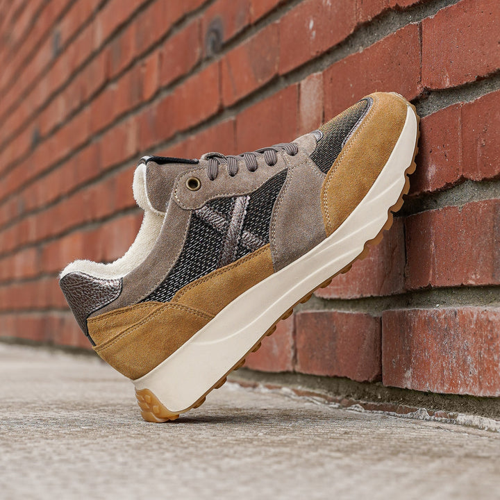 SWIFT SNEAKER bézs velúr bőr