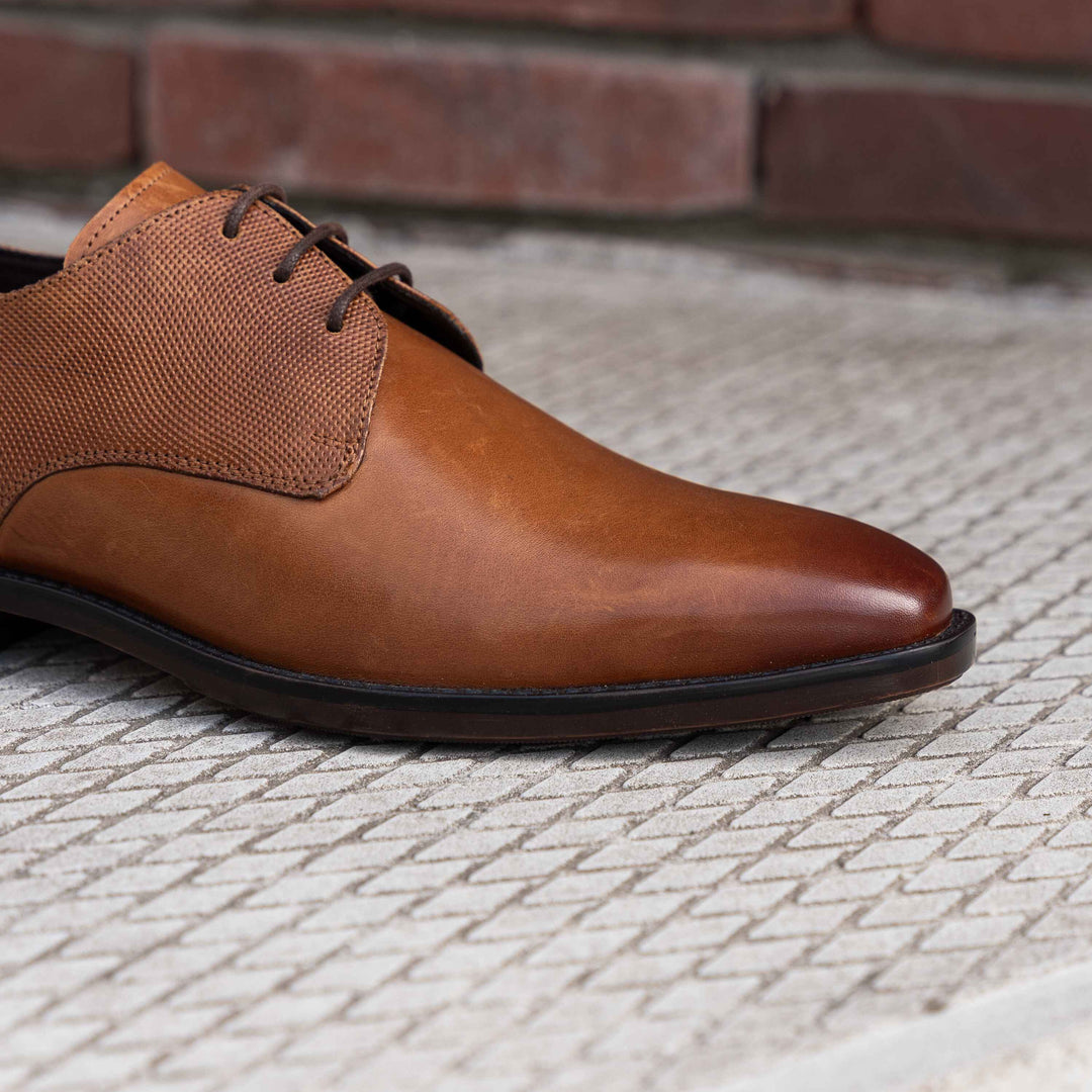 Charlie, a derby edző