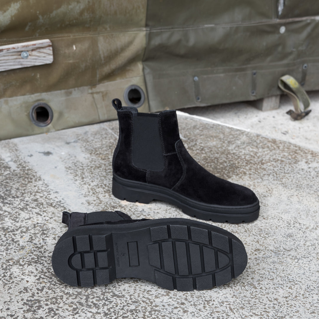 ELON CHELSEA fekete Suede