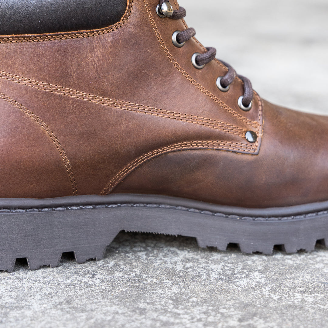 MACH BOKACSIZMA Konyak Zanzibár