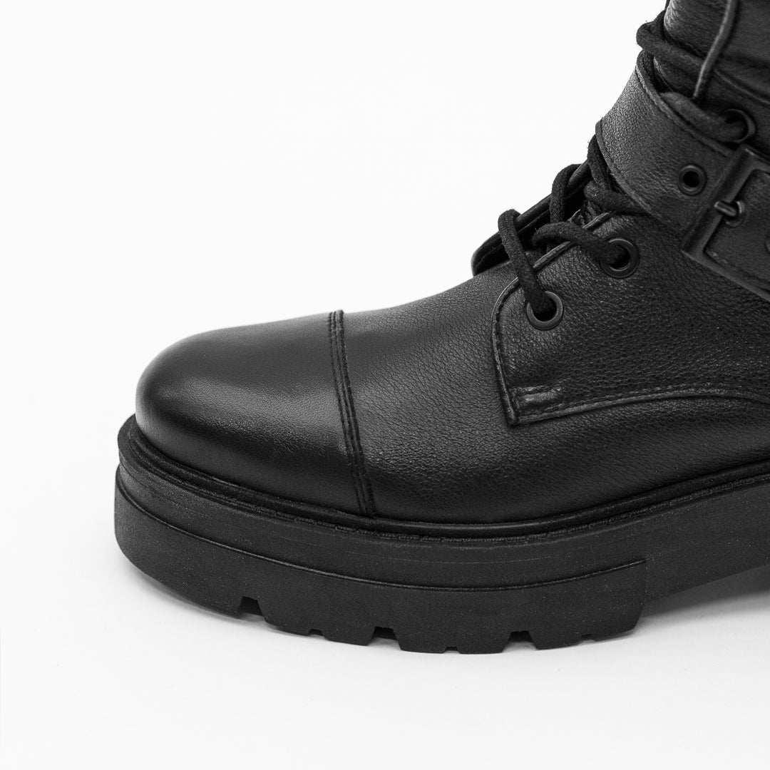 SHARI PADDED COMBAT fekete mart bőr sneaker