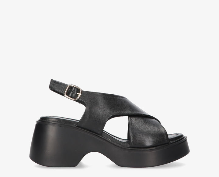 Hallie szandál fekete