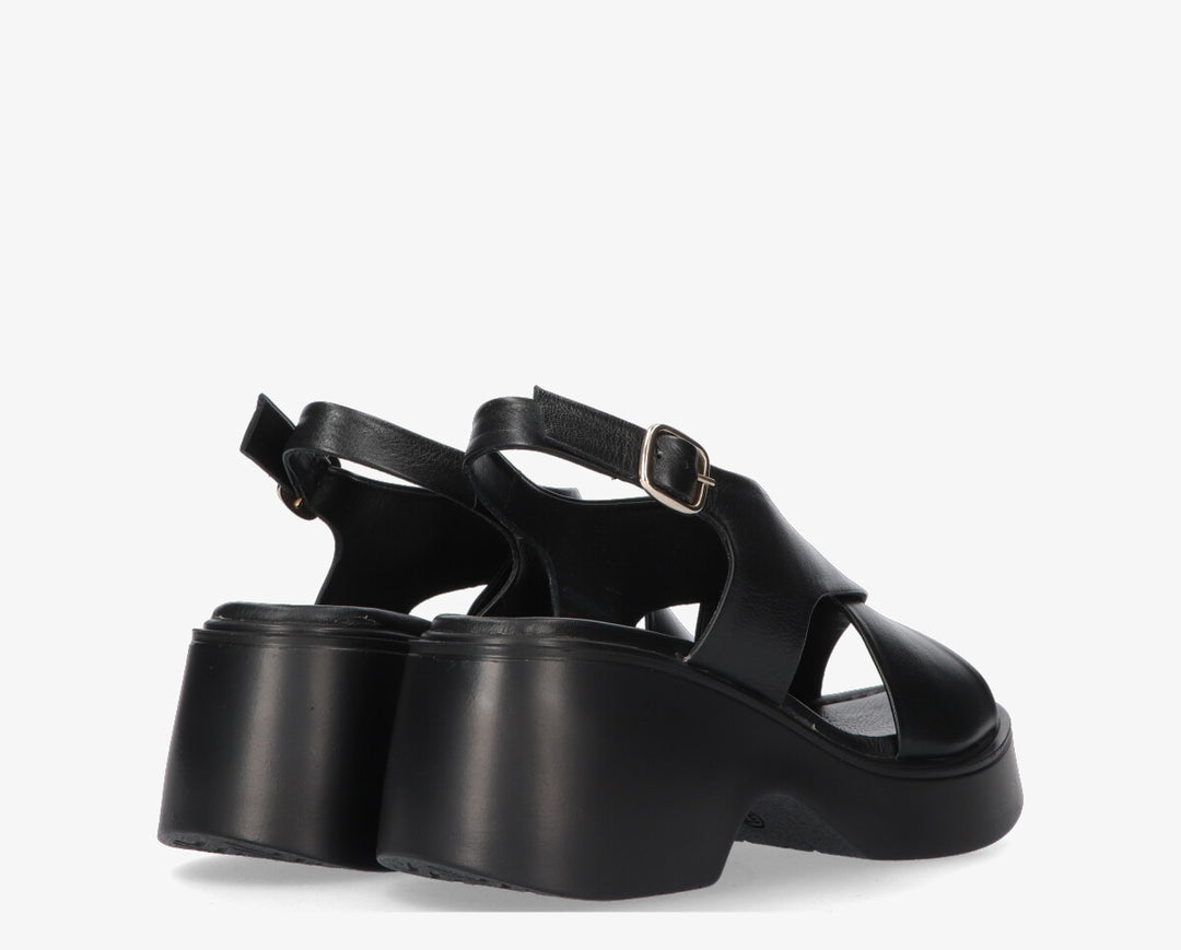 Hallie szandál fekete