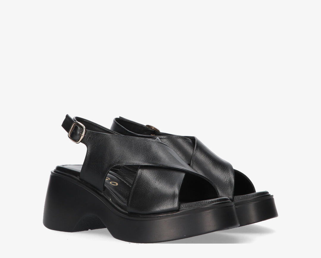 Hallie szandál fekete