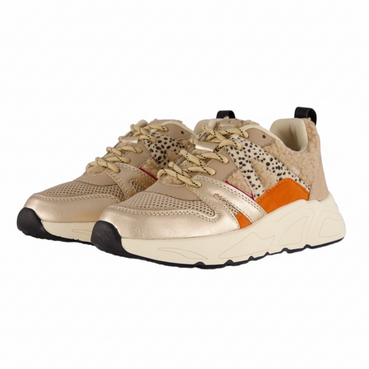 Karocel bézs sneaker kombináció