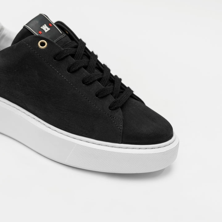 NŐI SNEAKER Fekete/fehér bőr