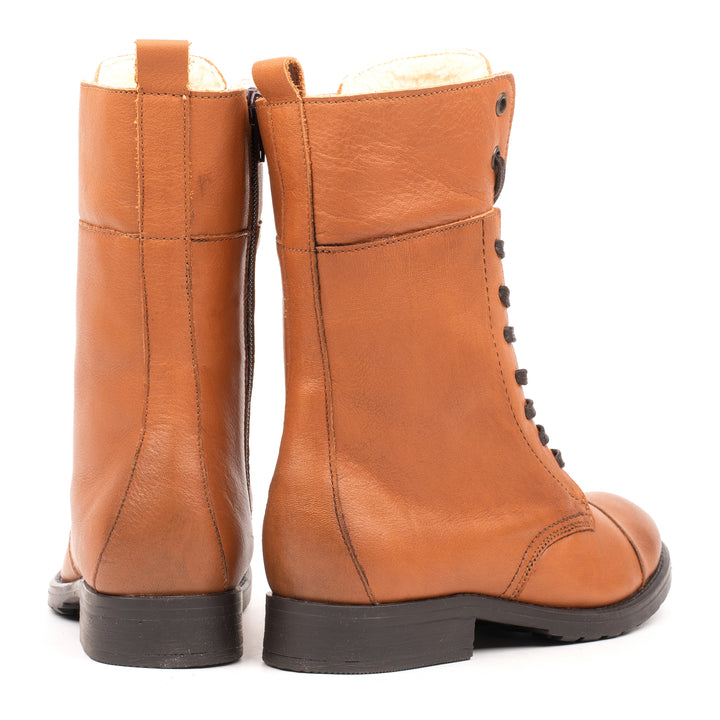 SARAH ECO LACE BOOT konyak színű mart bőr csizma