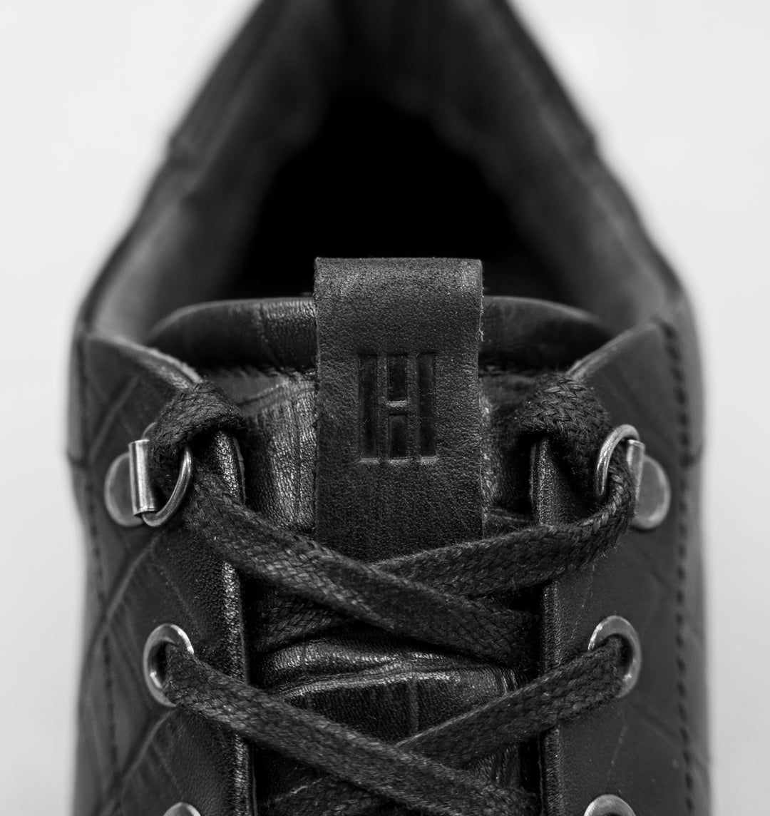 ESKO CITY LOW Coda fekete dombornyomott bőr sneaker