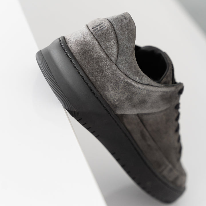 BENNET P4 LOW Antracite Suede sneaker