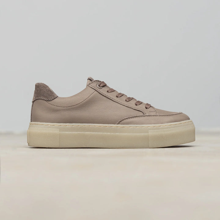 CAYENNE RETRO LOW taupe mart bőr sneaker