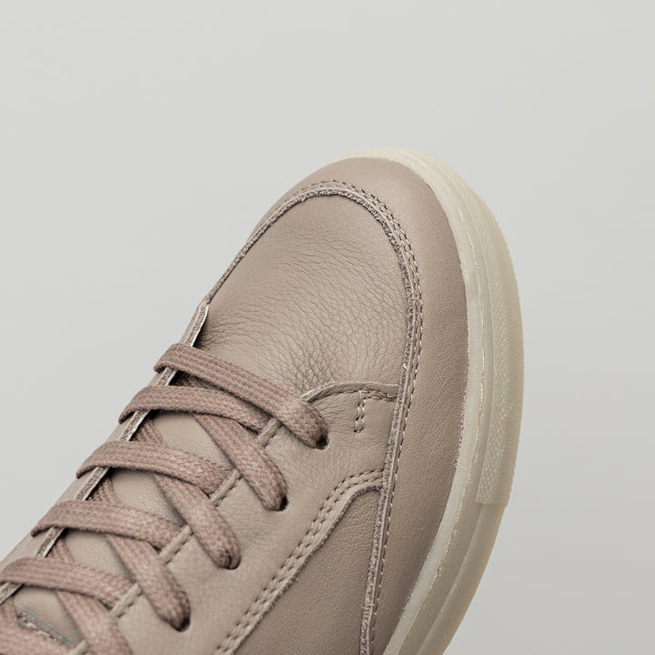 CAYENNE RETRO LOW taupe mart bőr sneaker