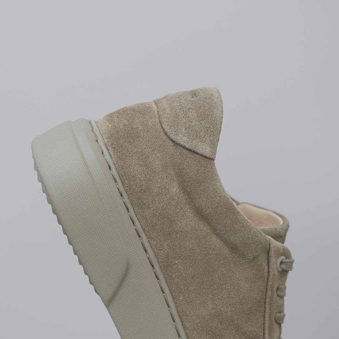 KEA BASE LOW taupe Suede sneaker