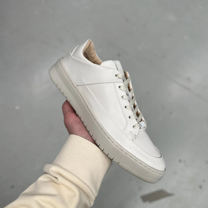 BENNET P4 LOW törtfehér bőr